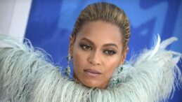 Yeni albüm çıkaran Beyoncé’ye veryansın: Hayranları paralarını istiyor