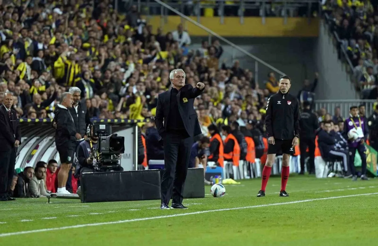 Trendyol Süper Lig: Fenerbahçe: 1 – Bodrum FK: 0 (İlk yarı) – Ordu Olay Gazetesi