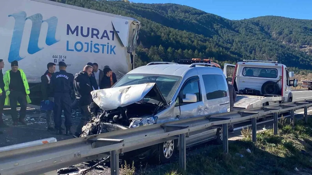 14 kişinin yaralandığı kaza sebebiyle kapanan D100 yeniden trafiğe açıldı – Ordu Olay Gazetesi