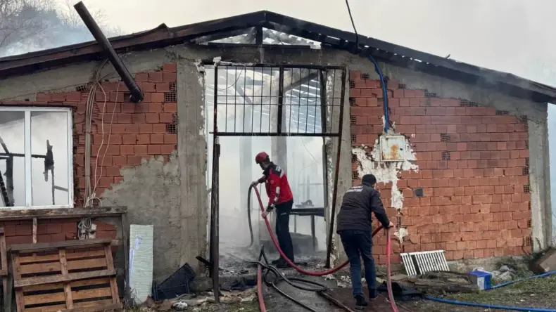 Ordu’da İş Yerinde Yangın: Depo Kullanılamaz Hale Geldi