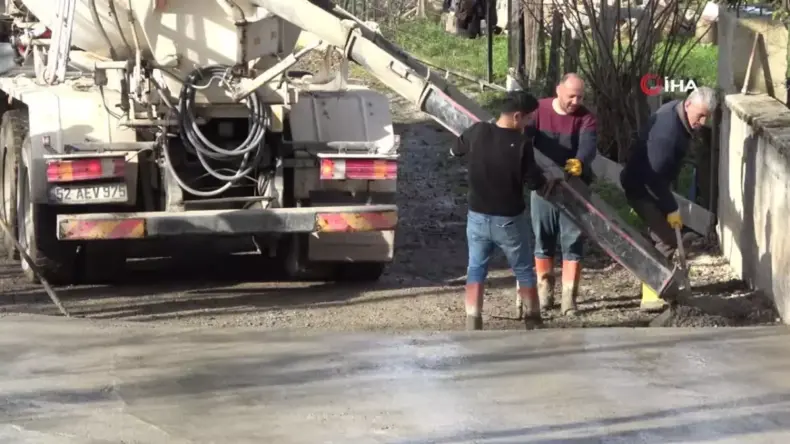 Ordu’da Beton Yol Çalışmaları Hız Kesmeden Devam Ediyor