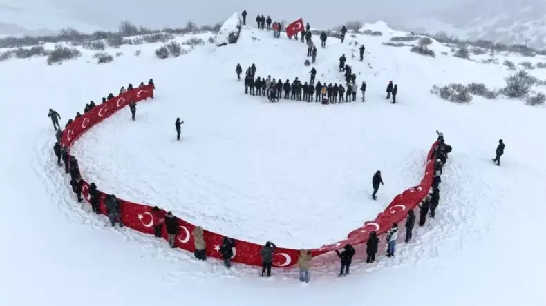 Sarıkamış Şehitleri için 1900 rakımlı yaylada anıldı